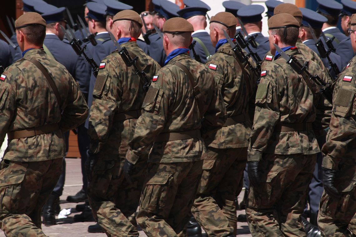 Polscy żołnierze będą zabezpieczać igrzyska w Paryżu. Francuzi sami sobie nie poradzą